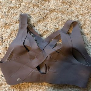 Lululemon high impact sports bra